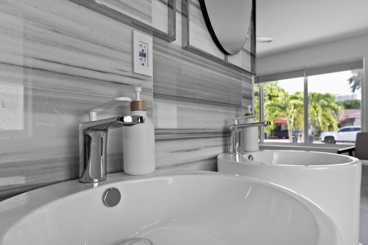 Luxury House 4 Beds Heated Pool W Jaccuzzi Apartment North Bay Village Luaran gambar